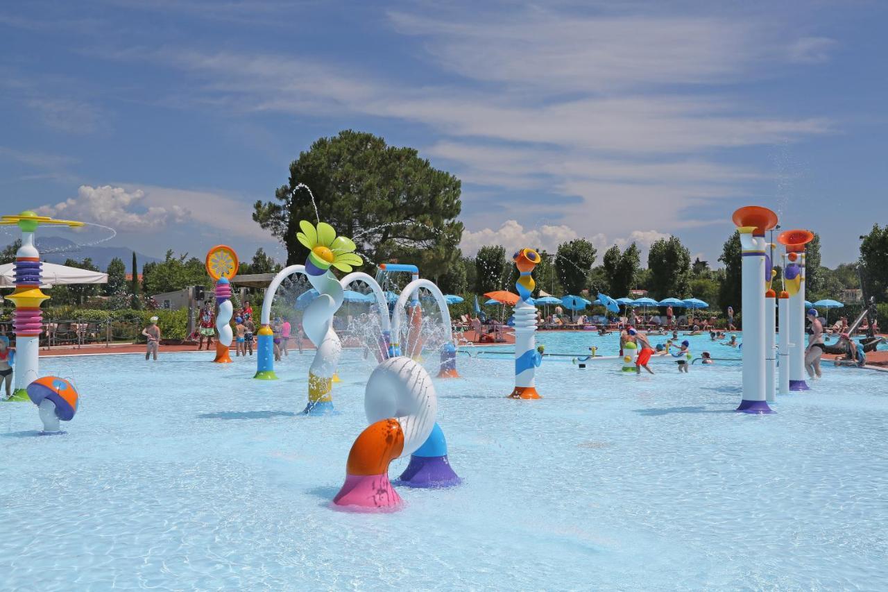 San Francesco Camping Village Дезенцано-дель-Гарда Екстер'єр фото